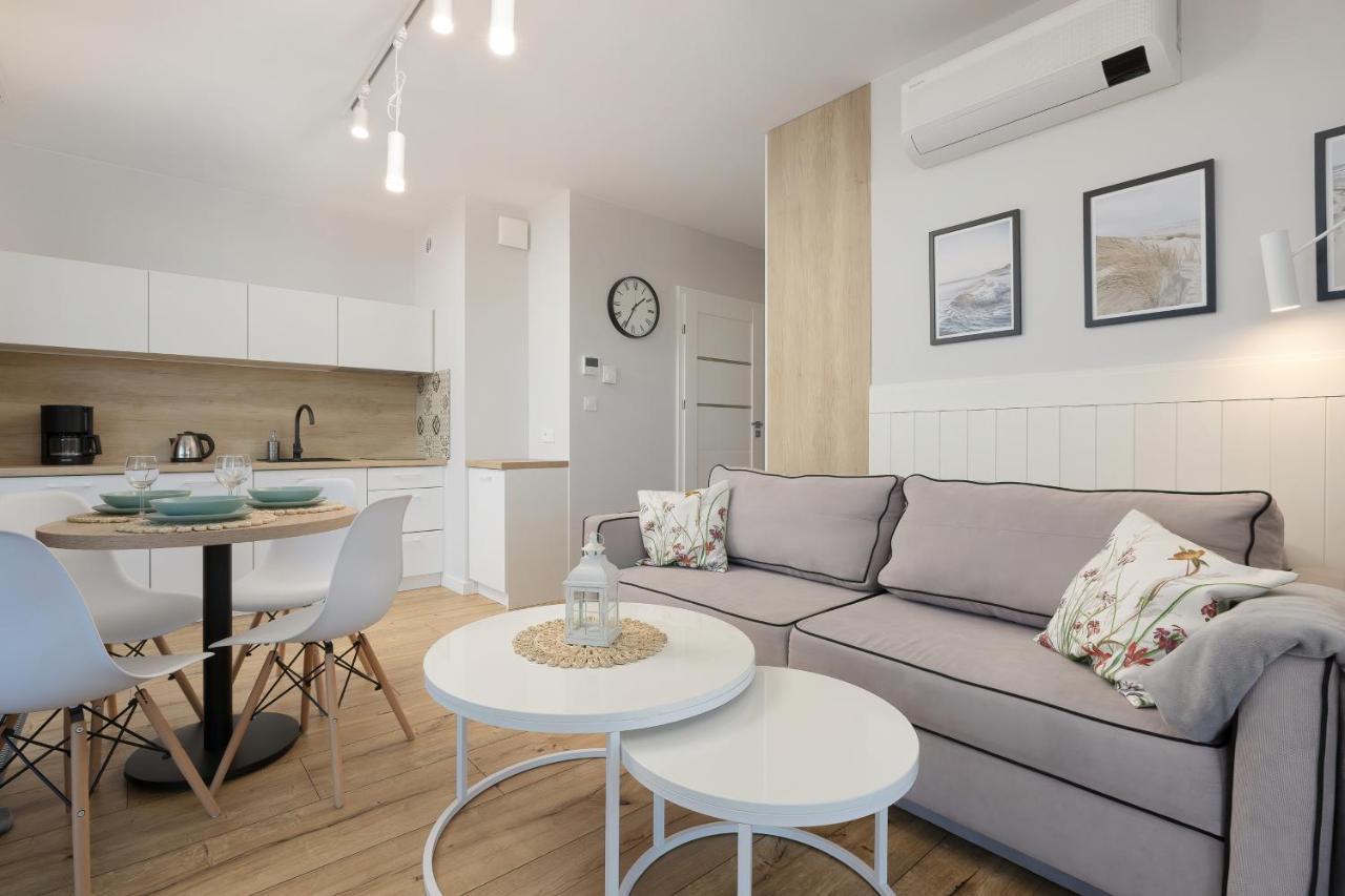 Lighthouse Mrzezyno - Jantar Apartamenty Bagian luar foto