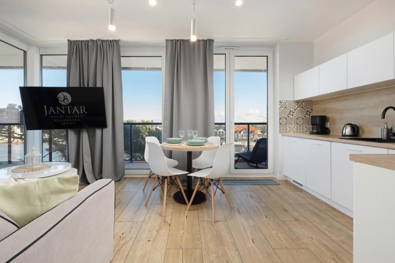 Lighthouse Mrzezyno - Jantar Apartamenty Bagian luar foto