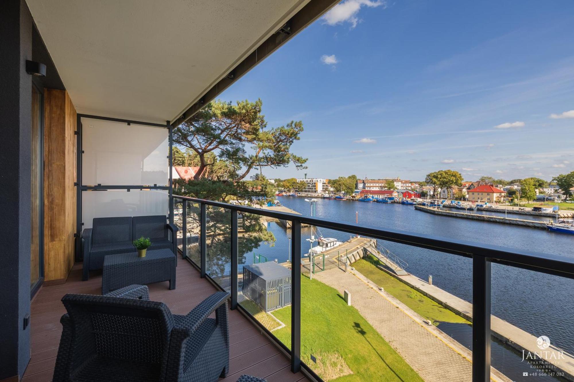 Lighthouse Mrzezyno - Jantar Apartamenty Bagian luar foto